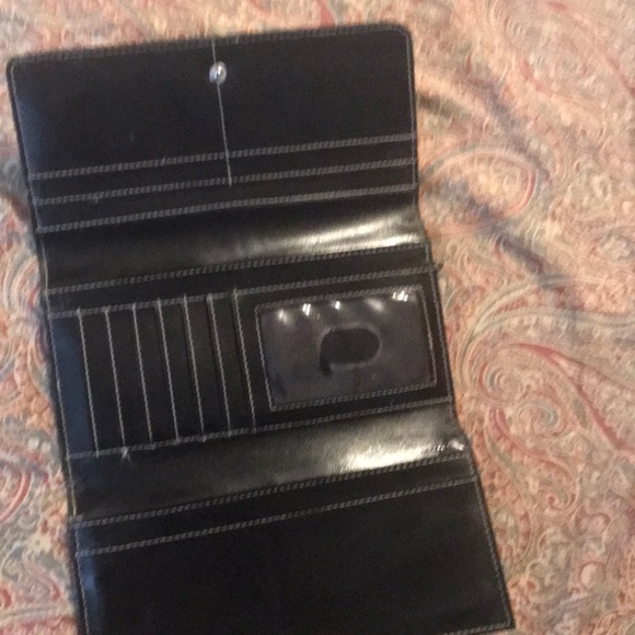 Guess wallet - Picture 2 of 8